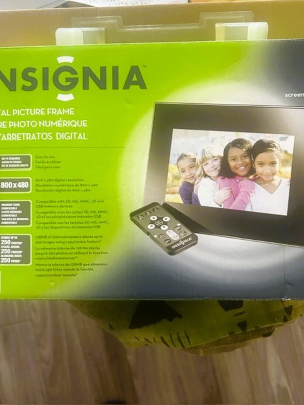 Insignia Digital Picture Frame NS DPF0712G 800 x 480 Open Box